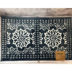 Wrangler Bath Rug Blue Cream Medallion Floral Skid Resistant 20 x 32 New
